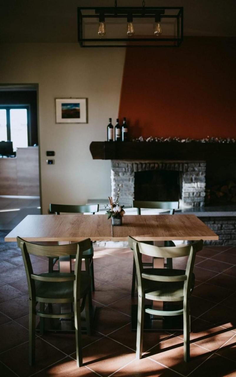 Panoramic Villa Garassino - Country Rooms And Fine Restaurant Treiso Exterior foto
